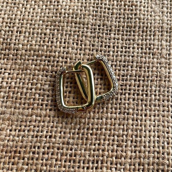 Pave CZ Crystal Oval Hoop Earrings 2023 style New Huggies Gold Plated - Picture 3 of 8